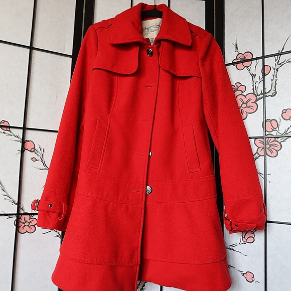 American Rag Cie Cherry Red Button Up Layered Hem Coat Size Medium - Picture 1 of 16